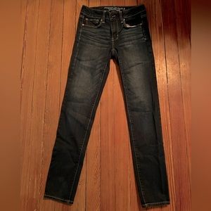 American Eagle super stretch skinny jeans, dark wash, size 2